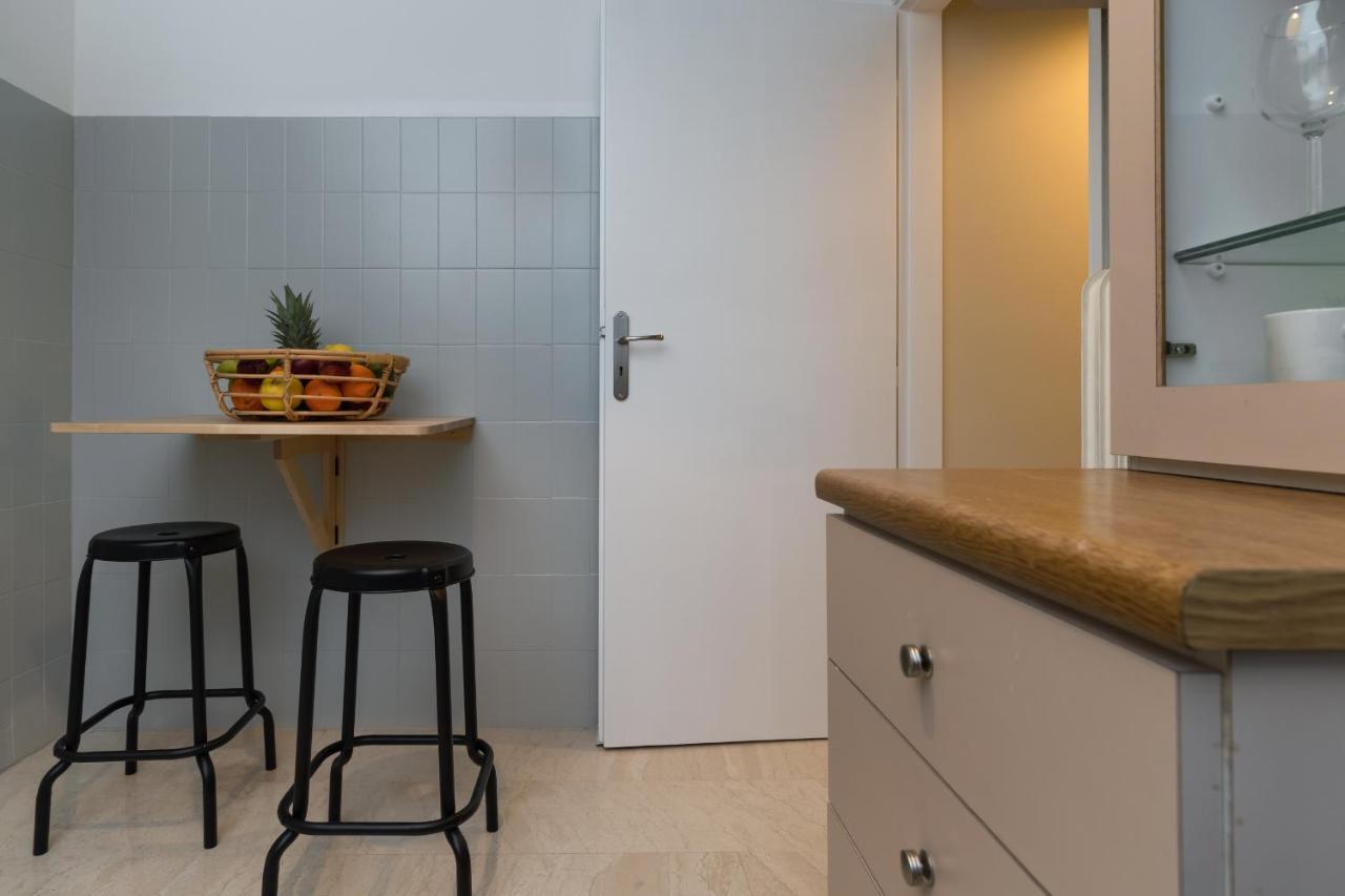 Apartment For 4 Ppl With Great View In Атина Екстериор снимка